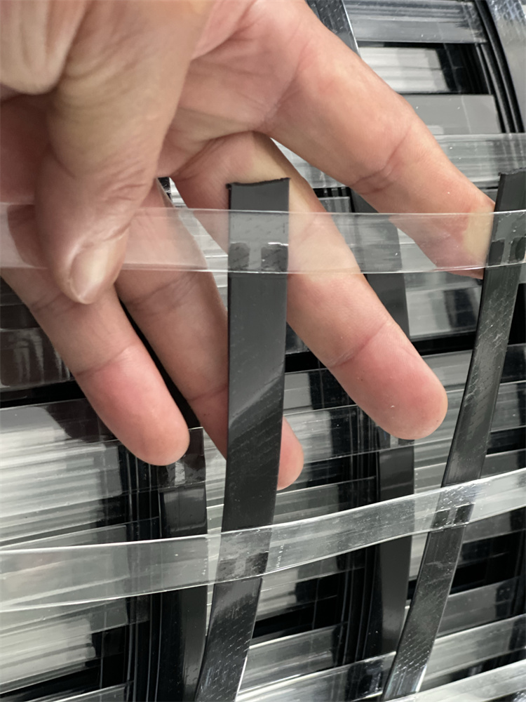 土工格栅作用于性能